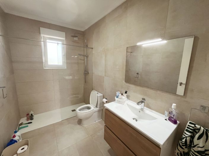 Image No.18-3 Bed Villa for sale