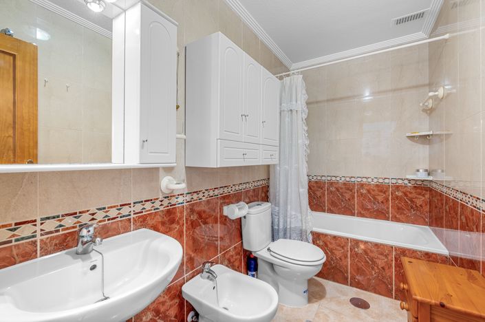 Image No.14-2 Bed Apartment for sale
