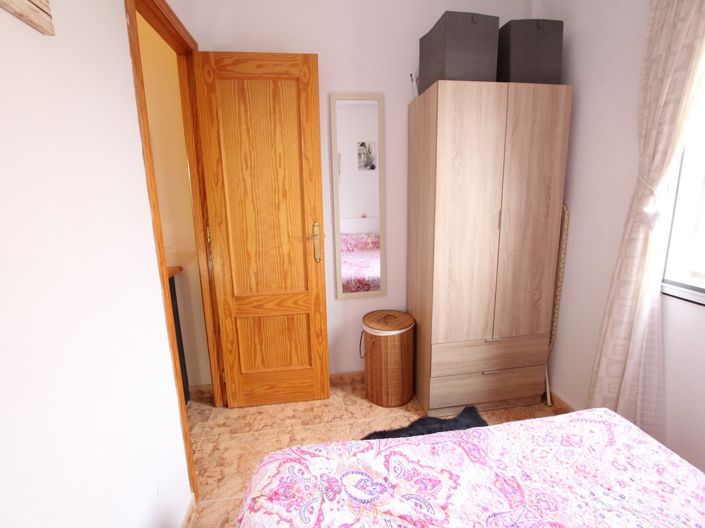 Image No.15-2 Bed Townhouse for sale