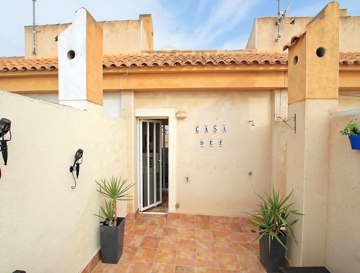 Image No.24-2 Bed Townhouse for sale
