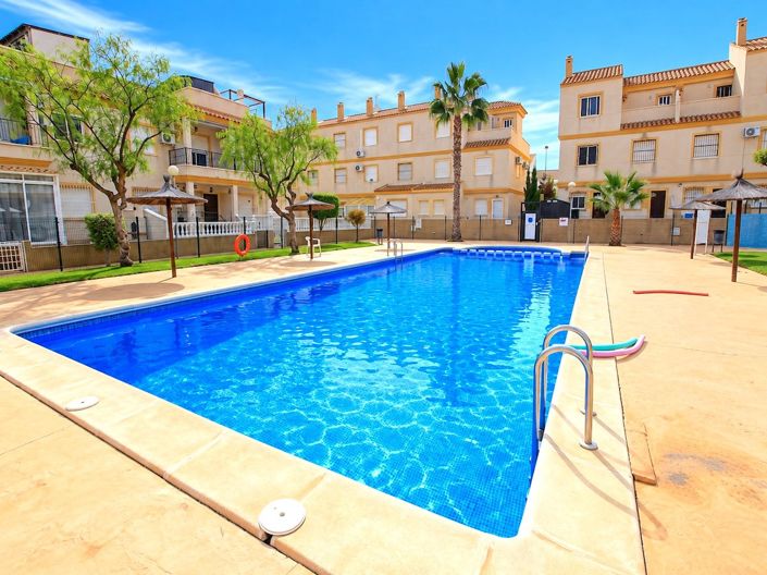 Image No.27-2 Bed Townhouse for sale