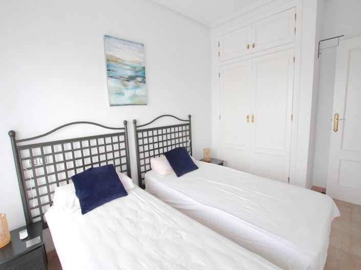 Image No.16-2 Bed Townhouse for sale