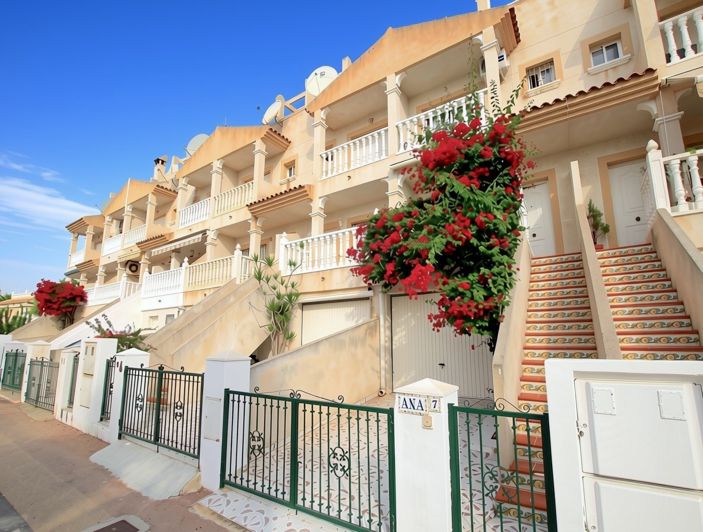 Image No.28-2 Bed Townhouse for sale