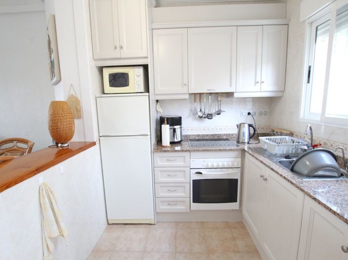 Image No.8-2 Bed Townhouse for sale