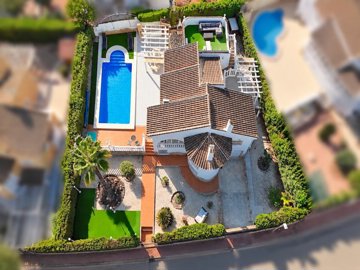 Property-for-sale-quesada-2