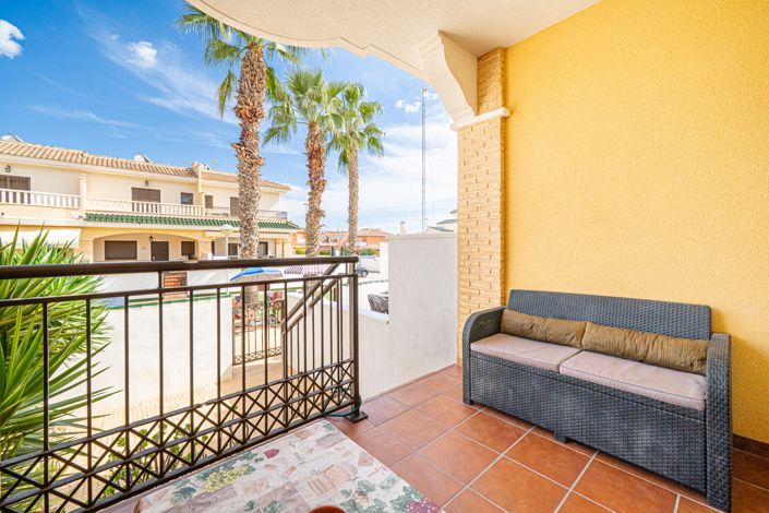 Image No.32-2 Bed Townhouse for sale