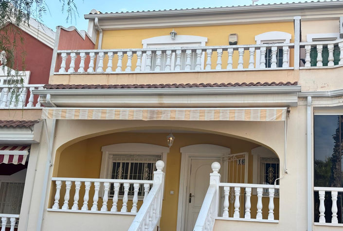Image No.22-3 Bed Townhouse for sale