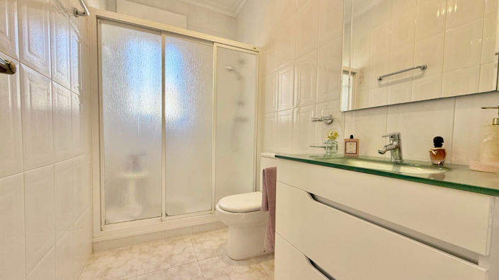 Image No.25-4 Bed Villa for sale