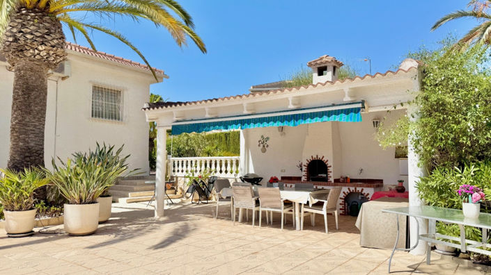 Image No.3-4 Bed Villa for sale