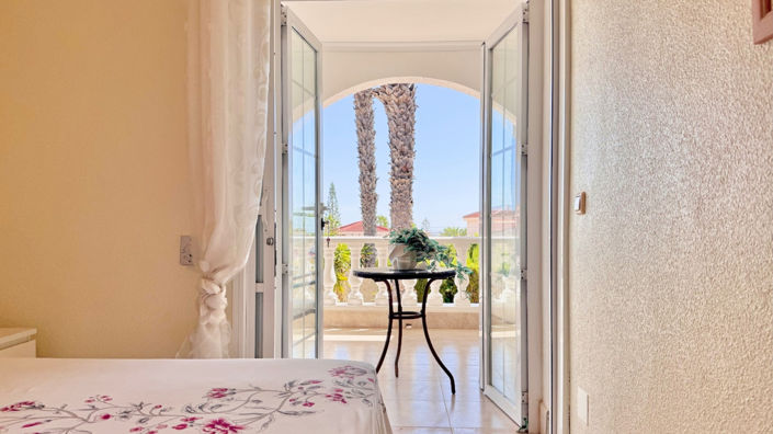 Image No.35-4 Bed Villa for sale