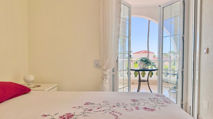 Image No.37-4 Bed Villa for sale