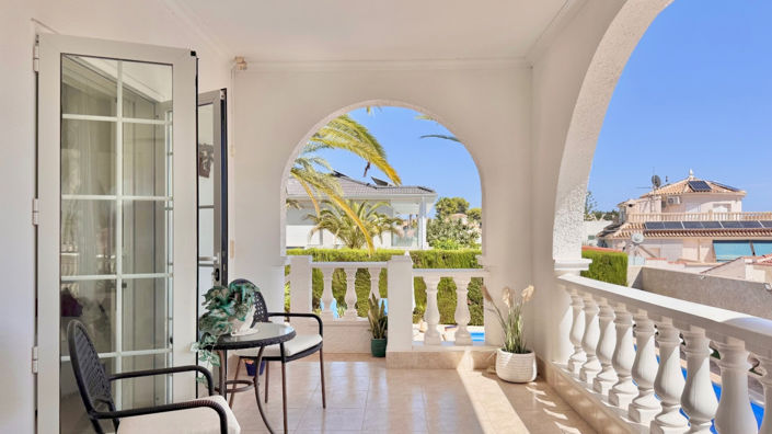 Image No.47-4 Bed Villa for sale
