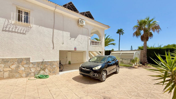 Image No.57-4 Bed Villa for sale