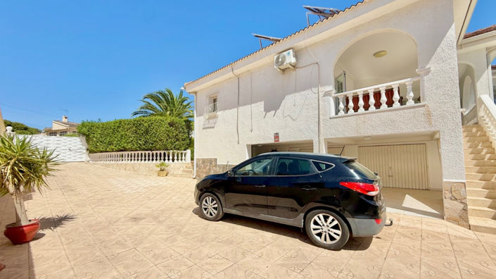 Image No.58-4 Bed Villa for sale