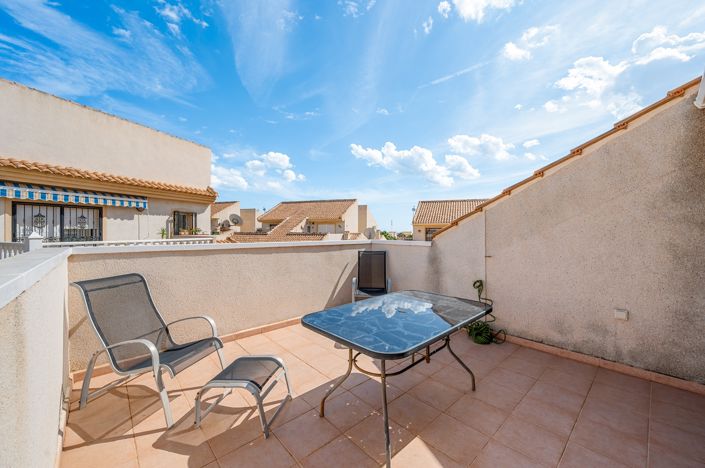 Image No.23-2 Bed Property for sale