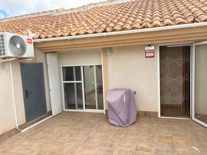 Image No.18-3 Bed Property for sale