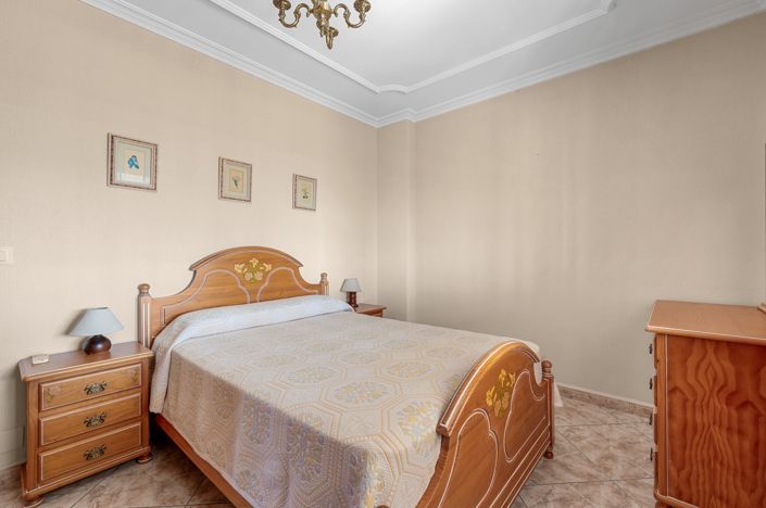 Image No.24-7 Bed Villa for sale