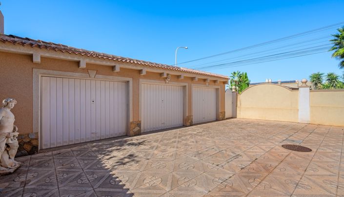 Image No.56-7 Bed Villa for sale