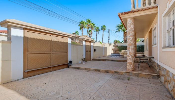 Image No.57-7 Bed Villa for sale