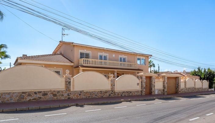 Image No.59-7 Bed Villa for sale