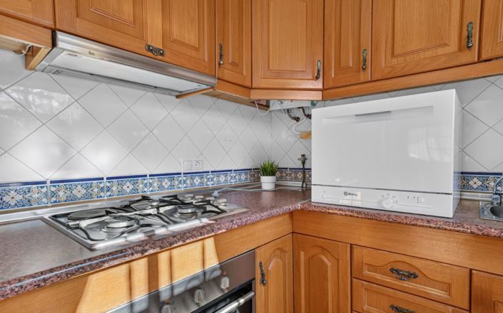 Image No.10-2 Bed Villa for sale