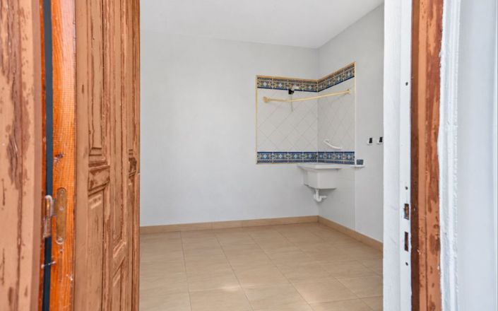 Image No.22-2 Bed Villa for sale