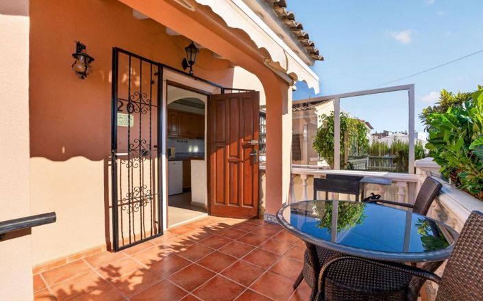 Image No.5-2 Bed Villa for sale
