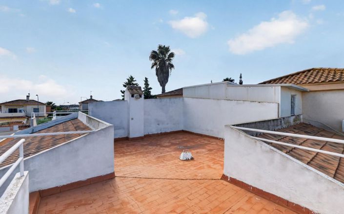 Image No.20-2 Bed Bungalow for sale