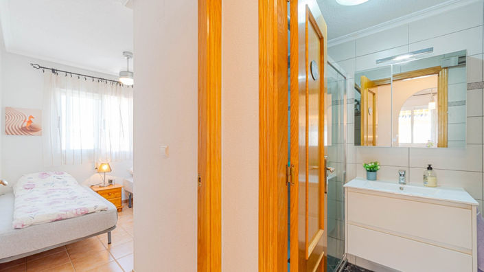 Image No.18-2 Bed Apartment for sale