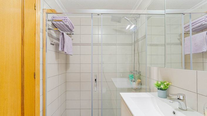 Image No.20-2 Bed Apartment for sale