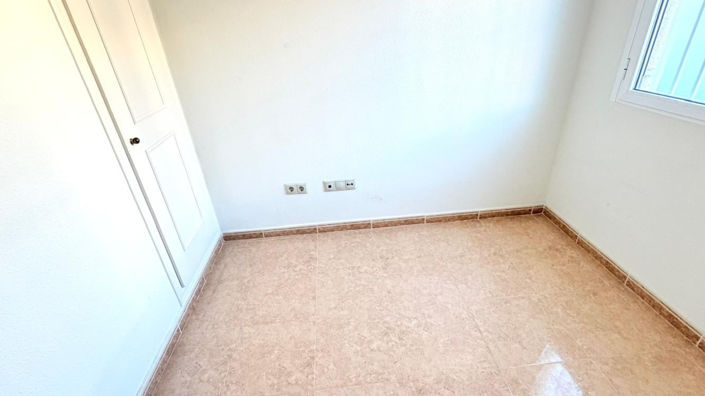 Image No.16-3 Bed Property for sale