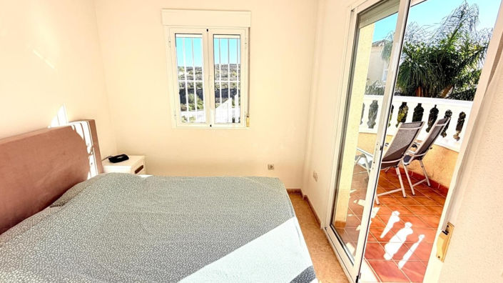 Image No.18-3 Bed Property for sale