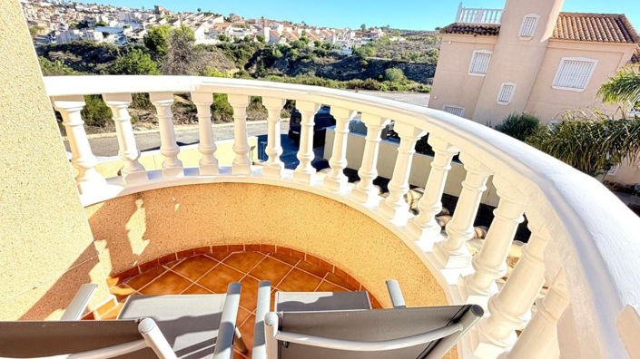 Image No.20-3 Bed Property for sale