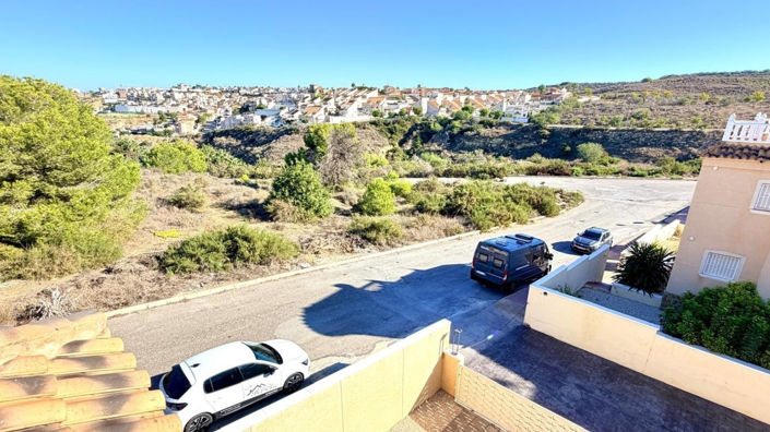 Image No.26-3 Bed Property for sale