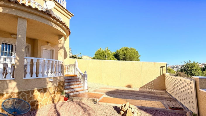 Image No.29-3 Bed Property for sale