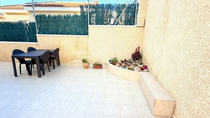 Image No.31-3 Bed Property for sale