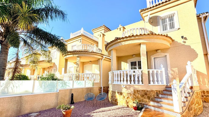 Image No.34-3 Bed Property for sale