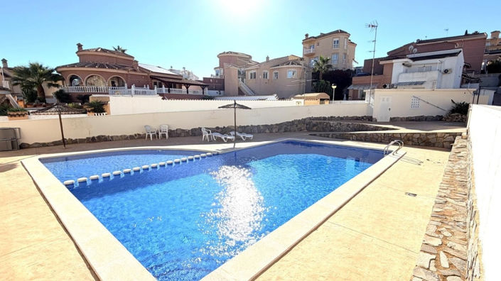 Image No.39-3 Bed Property for sale