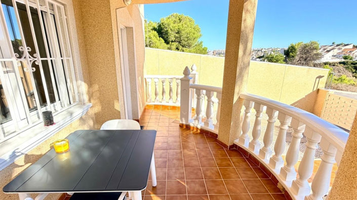 Image No.5-3 Bed Property for sale