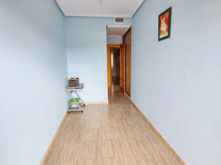 Image No.20-3 Bed Apartment for sale