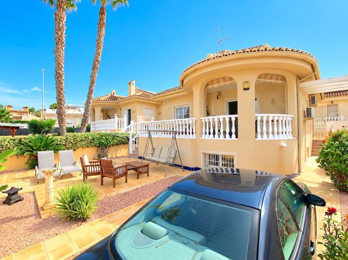 Image No.32-4 Bed Villa for sale