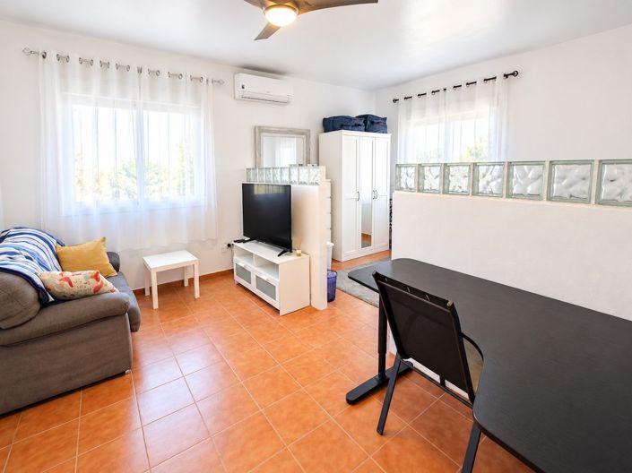 Image No.19-4 Bed Property for sale