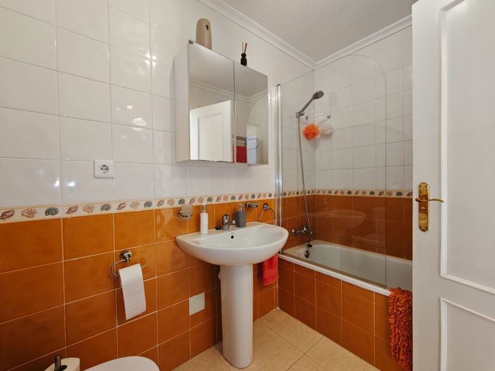 Image No.22-Appartement de 2 chambres à vendre