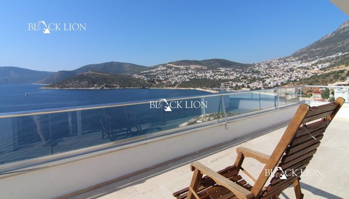 Image No.1-6 Bed Villa for sale