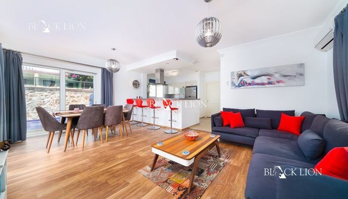 Image No.10-5 Bed Villa for sale