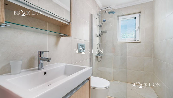 Image No.14-5 Bed Villa for sale