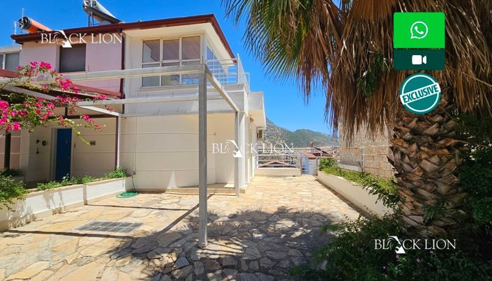 Image No.12-3 Bed Townhouse for sale