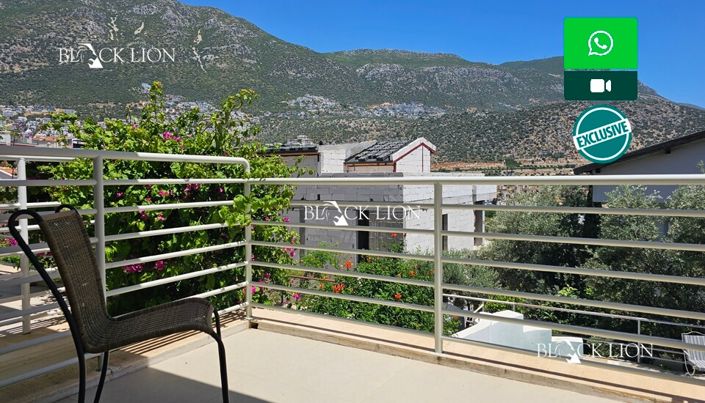 Image No.26-3 Bed Townhouse for sale