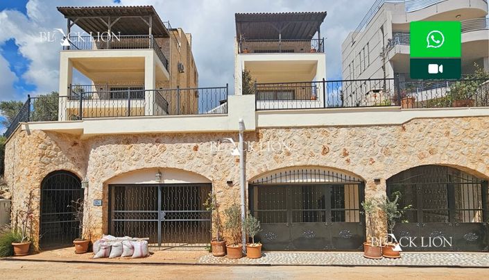 Image No.1-4 Bed Property for sale