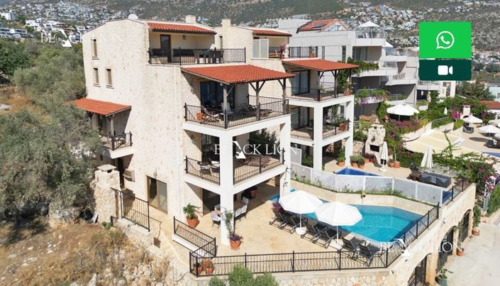 Image No.4-Propriété de 4 chambres à vendre à Kalkan